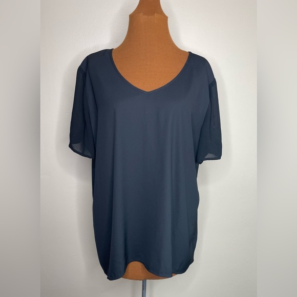 Chico's Black Relaxed V-Neck Semi Sheer Short Sleeve Tunic Blouse Size XL - Picture 1 of 9